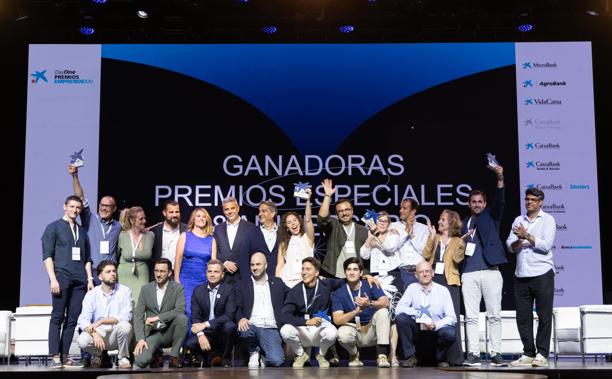 Ganadores premios especiales 18 aniversario